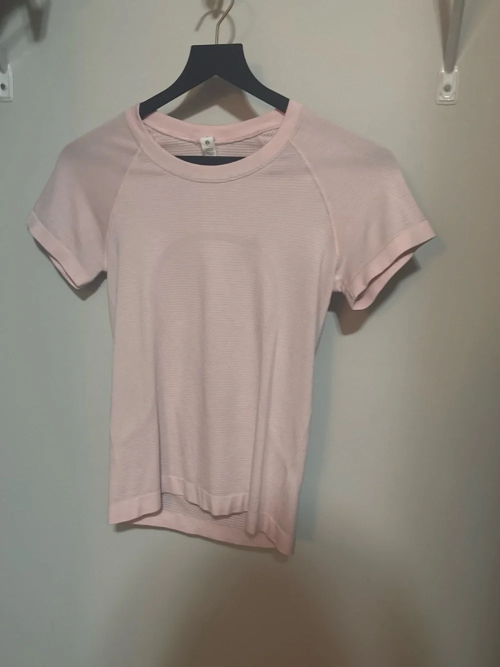 lululemon athletica Short Sleeve Crewneck Tee - Pale Pink